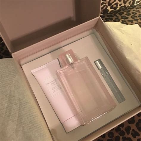 burberry brit sheer gift set ราคา|BURBERRY BBY BRIT SHEER 30ML .